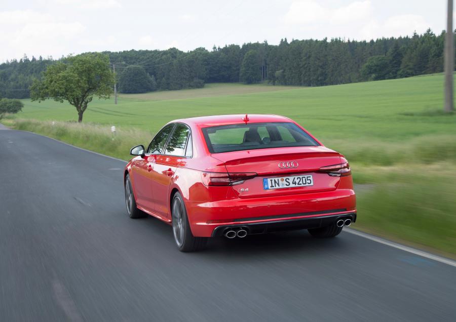  Audi S4 Sedan (B9) 2016 года  (WW) (фото 3 из 40)